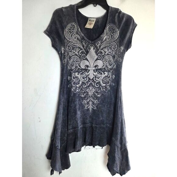 Vocal Fleur Charcoal Grey Rhinestone Embellishement Cotton Sharkbite Top Large - Picture 2 of 7